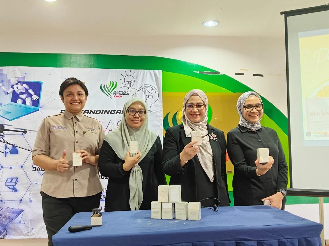 Gambar RejuVnate di kampus UTHM